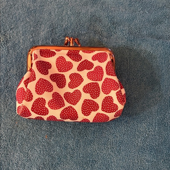 Heart Patterned Coin Purse - Picture 2 of 5